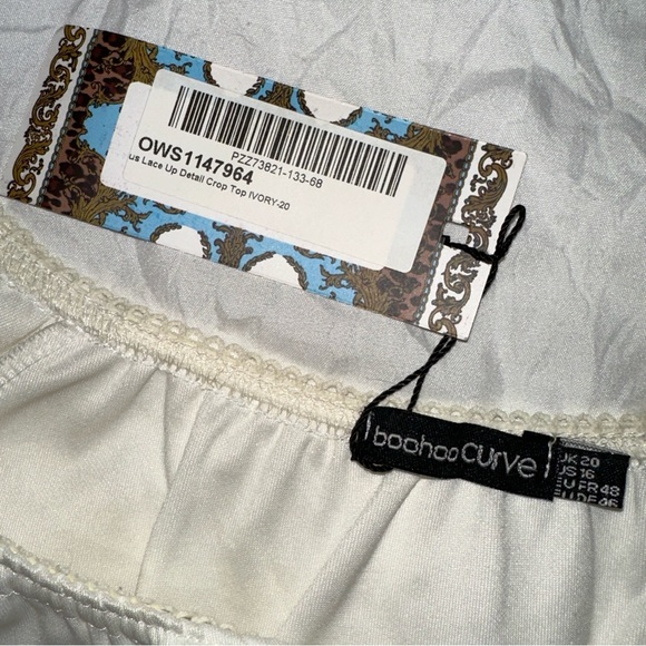 Boohoo Curve | NWT Lace Up Front Detail Crop Top Ivory White Vintage Look - Picture 7 of 13